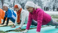 10-minuters träningspass som stärker magen efter 50 – bättre än en timmes vilken kardio som helst