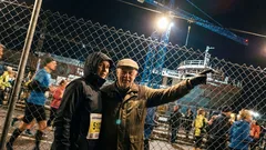 Kort berättelse: Jag återvände till kajen och insåg varför tystnaden skavde