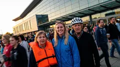 Kort berättelse: Jag följde två skyltar på samma mässa – och något skavde