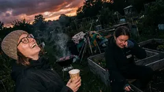 Kort berättelse: Tystnaden vid kolonilotten sprack – och jag önskar att jag visste varför