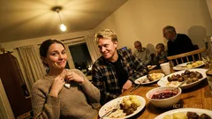 Kort novell: Jag öppnade paketet hos hans föräldrar – och sa fel sak