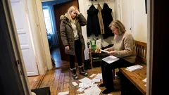 Kort berättelse: Tre kuvert i hallen gjorde att jag ringde mamma mitt i natten