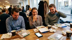 Kort berättelse: Tisdag i lunchrummet – och någon sa precis den där meningen