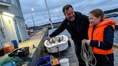 Kort berättelse: Jag klev ner i en barnjolle som vuxen – sen brast det