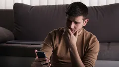 5 tydliga tecken på att någon i hemlighet kontrollerar din mobiltelefon