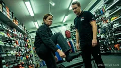 Kort berättelse: Jag trodde jag skulle köpa skor, men provrummet sa något annat