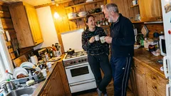 Kort berättelse: Strömmen dog i stugan – då sa pappa något jag inte glömmer