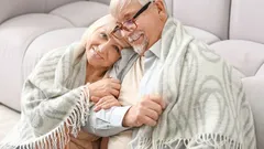 Äldre som trotsar åldrandet: 8 vanor som håller kroppen stark och hjärnan skarp