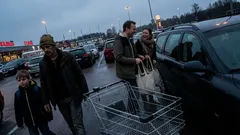 Kort berättelse: Jag kunde inte låta bli att skämta om skylten på ICA-parkeringen