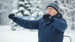 Bara 15 minuter om dagen – så får du liv i dina leder: de bästa övningarna för dig över 60