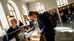 Kort berättelse: Jag trodde jag hade koll tills kvinnan bakom disken svarade