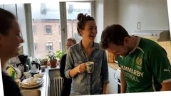 Kort berättelse: Jag sa en enda mening i köket – och allt i rummet förändrades