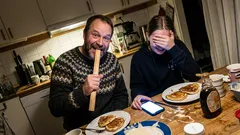 Kort novell: Jag skämdes för pappas ordvitsar – tills jag hittade tre linjaler