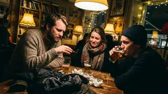 Kort berättelse: Han log i baren på Söder – och något skavde efteråt