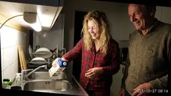 Kort berättelse: Jag öppnade kylen och hörde min pappas röst igen